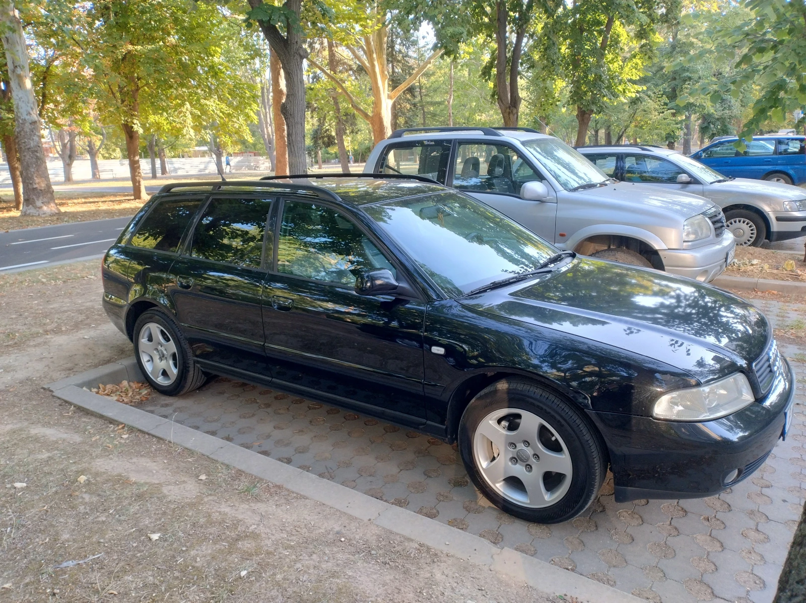 Audi A4 1.8 T, снимка 2 - Автомобили и джипове - 55398286