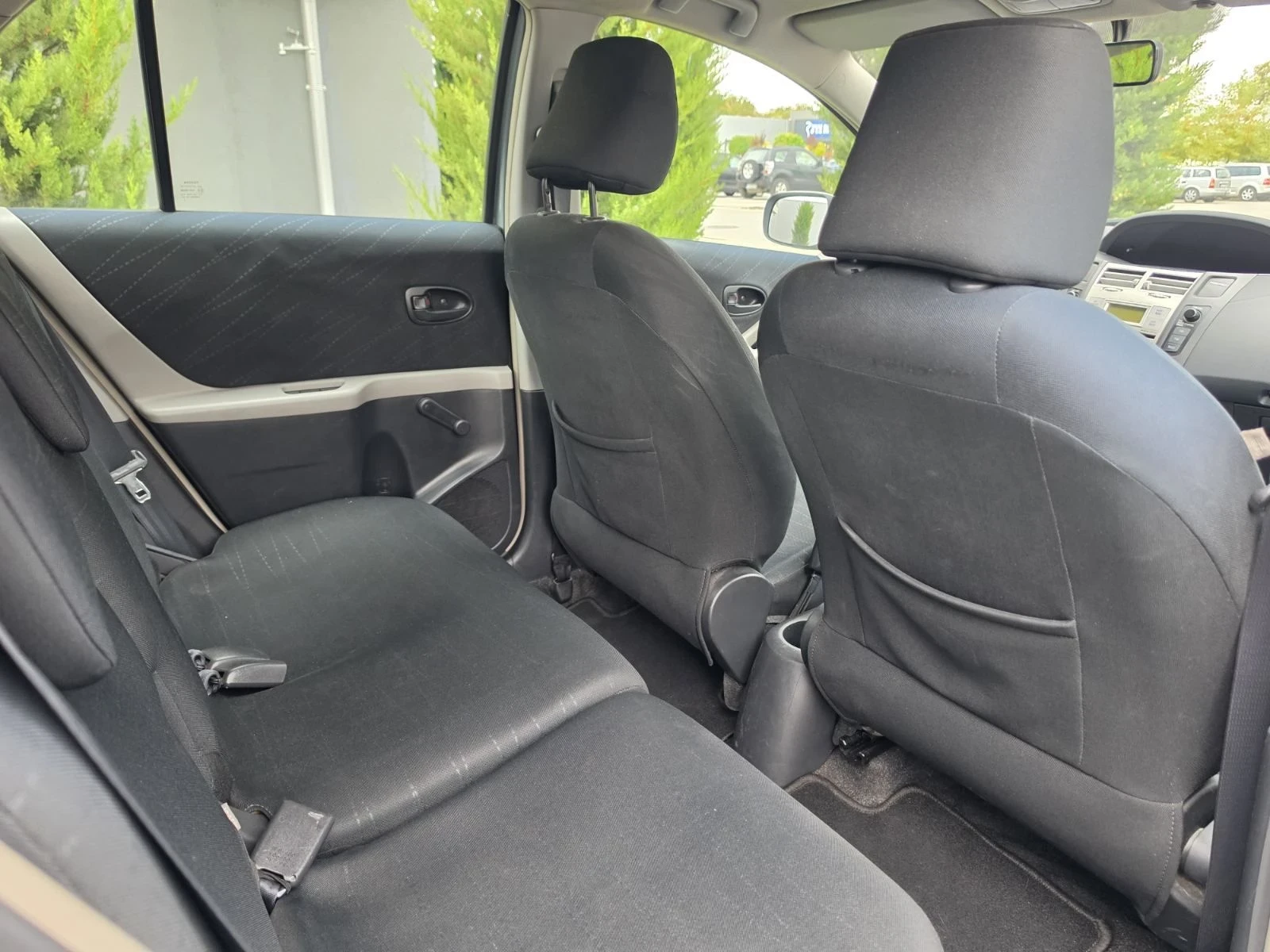 Toyota Yaris, снимка 11 - Автомобили и джипове - 56297177