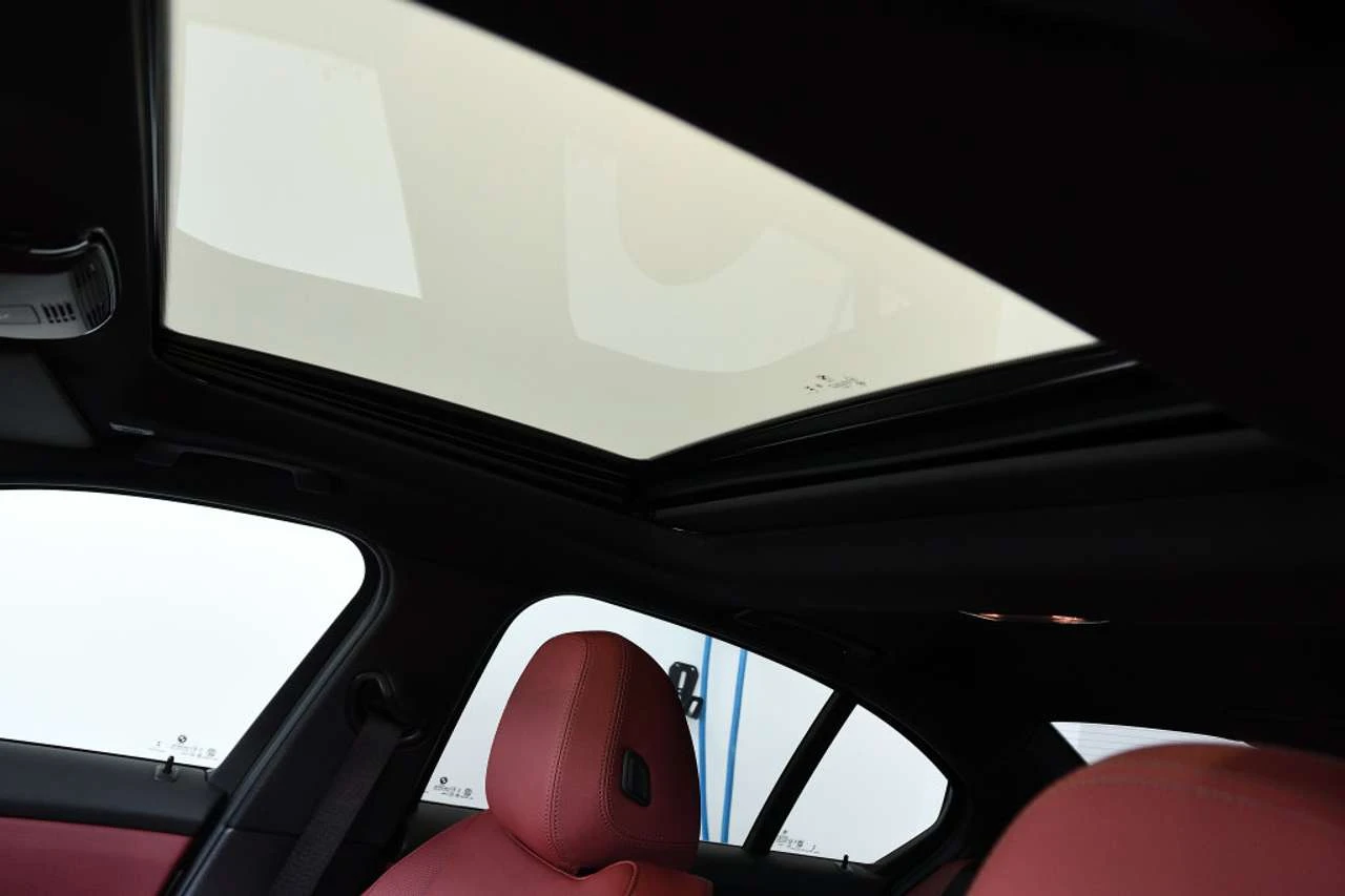 BMW 330 3 Series 330i xDrive  | Mobile.bg � ����������� 13