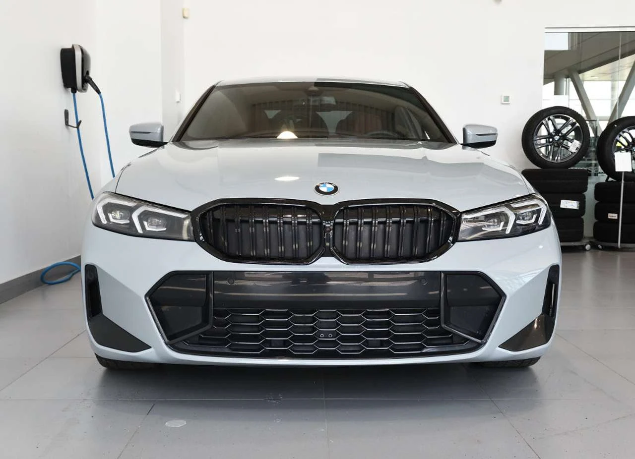 BMW 330 3 Series 330i xDrive  | Mobile.bg � ����������� 5