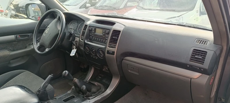 Toyota Land cruiser 3.0 D4D, снимка 5 - Автомобили и джипове - 45750771