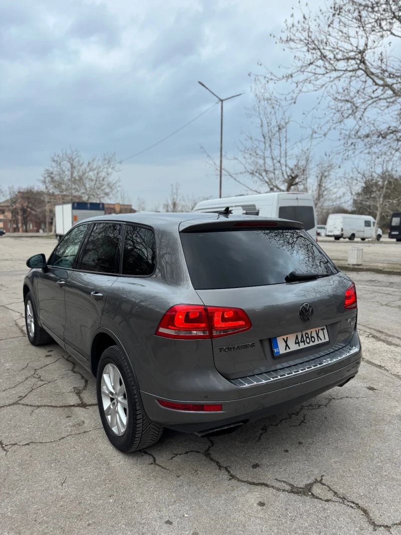 VW Touareg 3.0 TDI Bluemotion * Алкантара* Кожен салон* Пружи, снимка 7 - Автомобили и джипове - 48999574