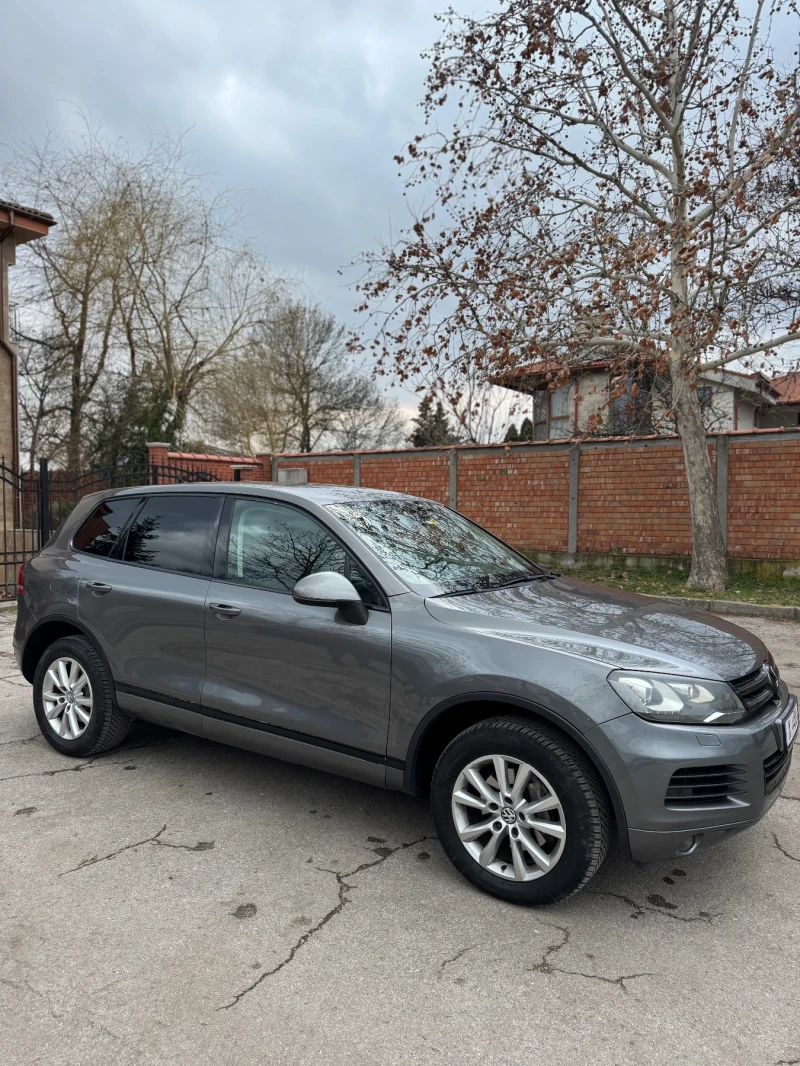 VW Touareg 3.0 TDI Bluemotion * Алкантара* Кожен салон* Пружи, снимка 5 - Автомобили и джипове - 48999574