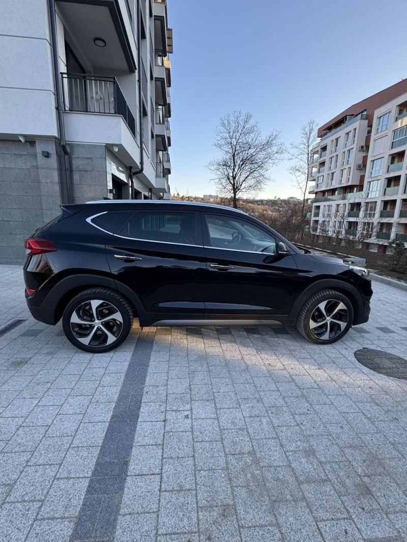 Hyundai Tucson CRDI 4WD, снимка 4 - Автомобили и джипове - 53326700