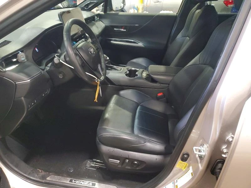 Toyota Venza HYBRID* KEYLESS* AWD* ДИГИТАЛНО* ТАБЛО , снимка 7 - Автомобили и джипове - 53768163