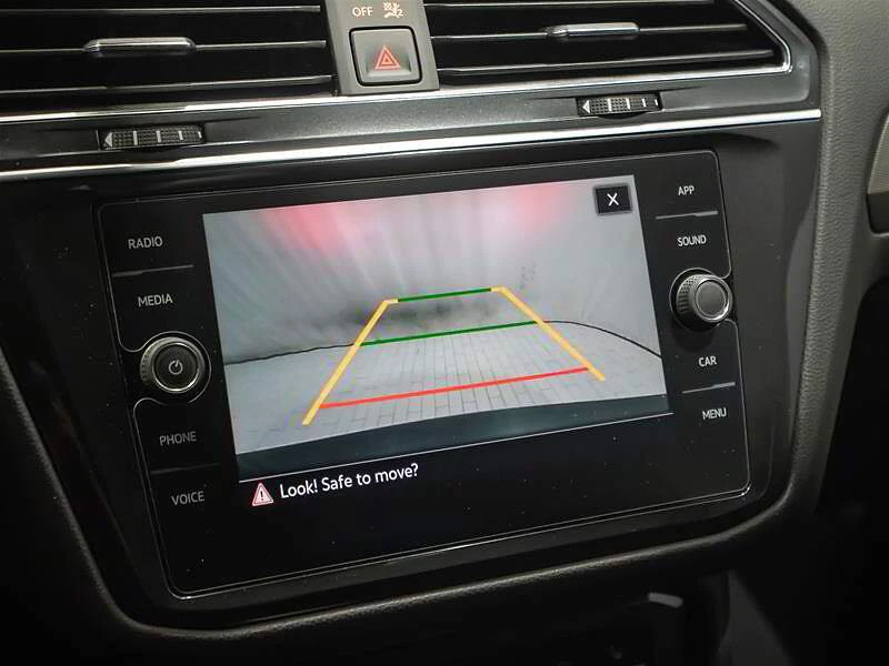 VW Tiguan R-Line * Крайна Цена* , снимка 11 - Автомобили и джипове - 55563423
