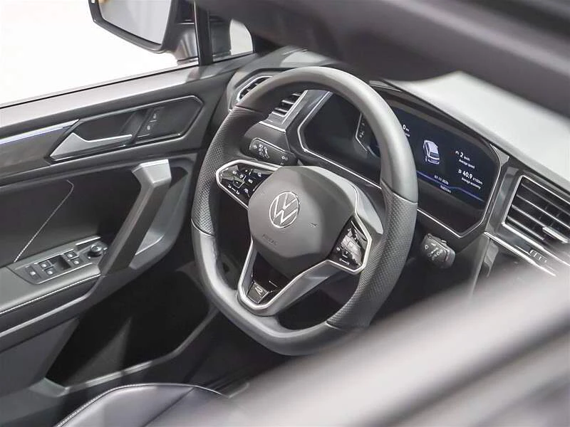 VW Tiguan R-Line * Крайна Цена* , снимка 13 - Автомобили и джипове - 55563423