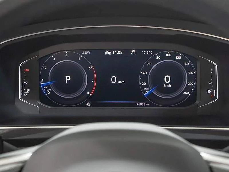 VW Tiguan R-Line * Крайна Цена* , снимка 10 - Автомобили и джипове - 55563423