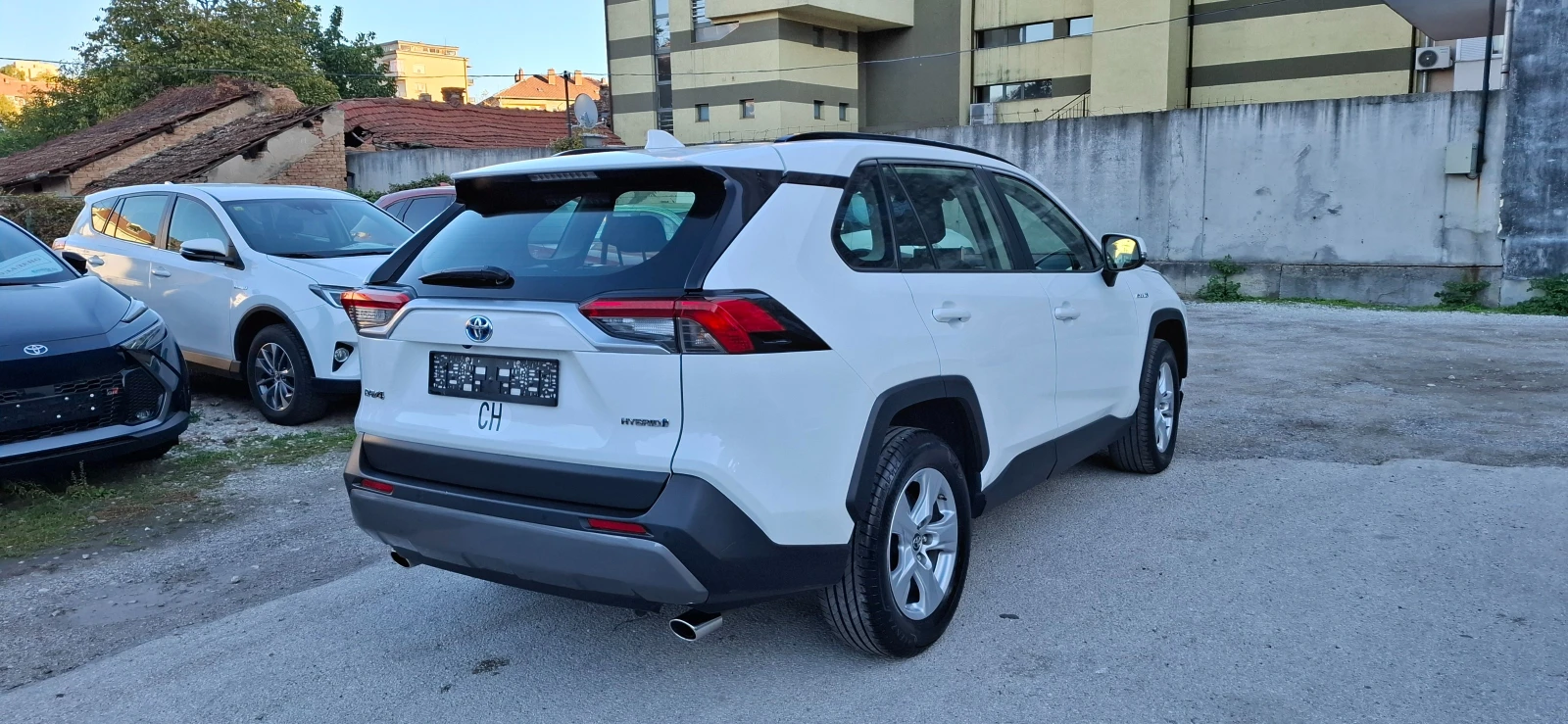 Toyota Rav4 2.5h 222к.с.ШВЕЙЦАРИЯ - изображение 3