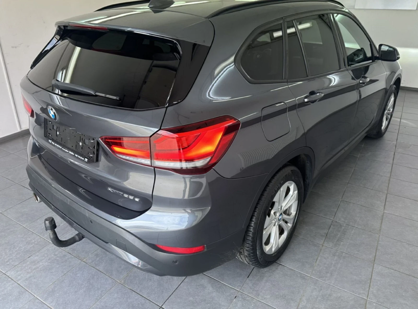 BMW X1 xDrive.25e.KAMERA 360.HEAD-UP. NAVI.LED - изображение 2