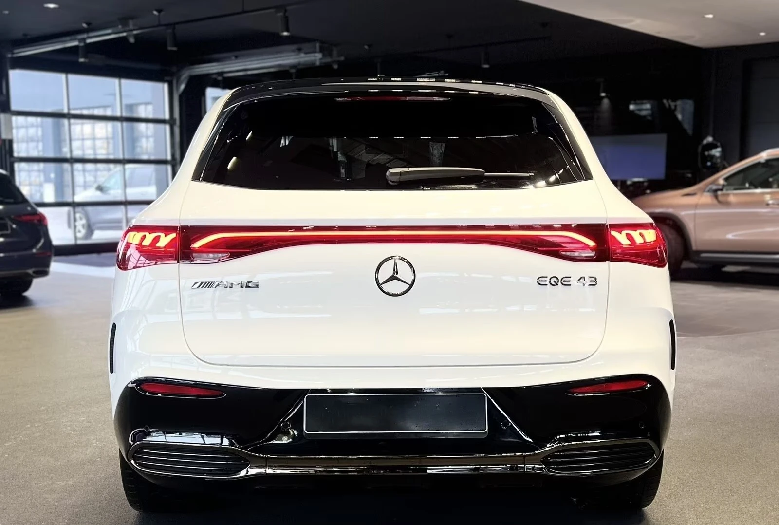 Mercedes-Benz EQE 43 AMG/SUV/4-MATIC/HYPERSCREEN/CARBON/BURM/ | Mobile.bg � ����������� 5