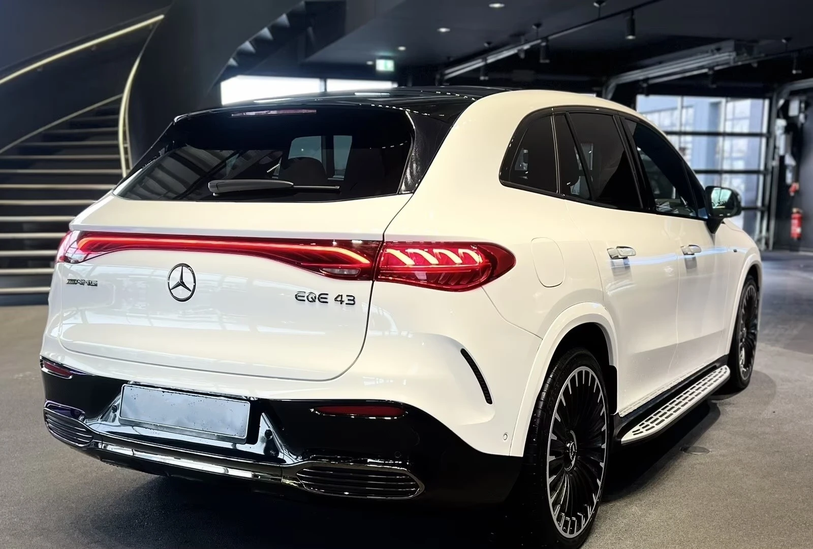 Mercedes-Benz EQE 43 AMG/SUV/4-MATIC/HYPERSCREEN/CARBON/BURM/ | Mobile.bg � ����������� 6