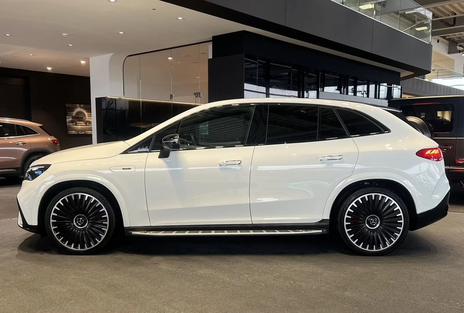 Mercedes-Benz EQE 43 AMG/SUV/4-MATIC/HYPERSCREEN/CARBON/BURM/ | Mobile.bg � ����������� 3