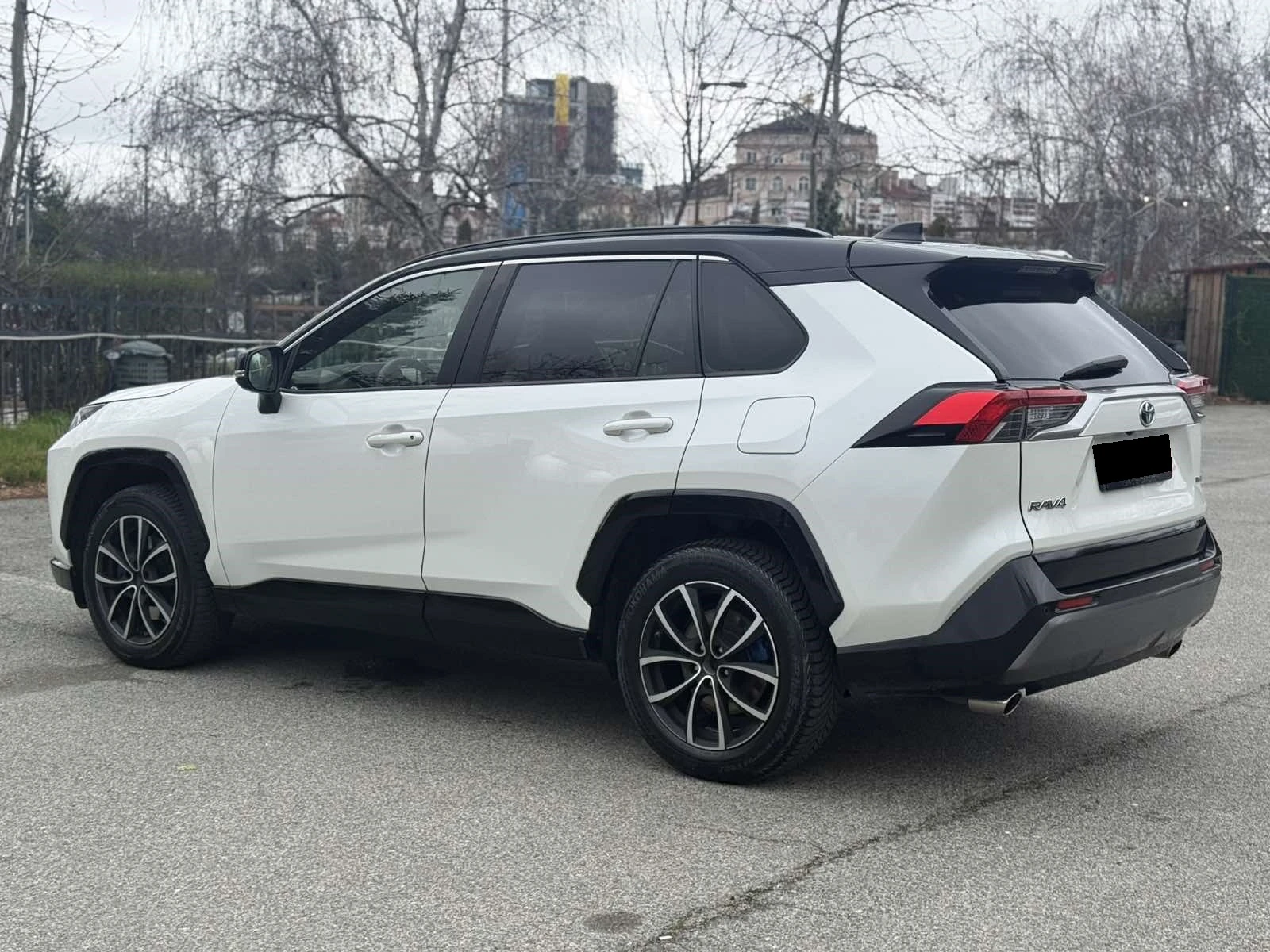 Toyota Rav4 Hybrid  Luxury , снимка 2 - Автомобили и джипове - 54081843
