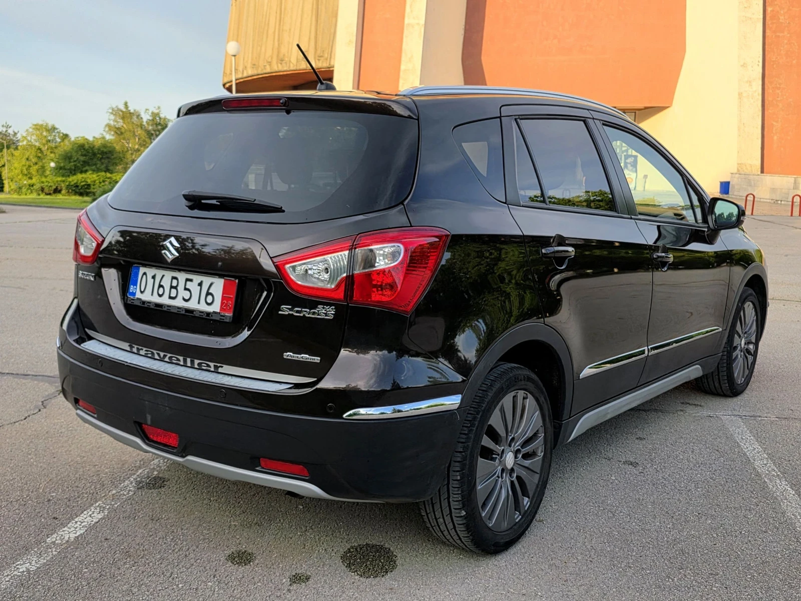 Suzuki SX4 S-Cross Автоматик, Allgrip, Навигация, Камера , снимка 9 - Автомобили и джипове - 54674687