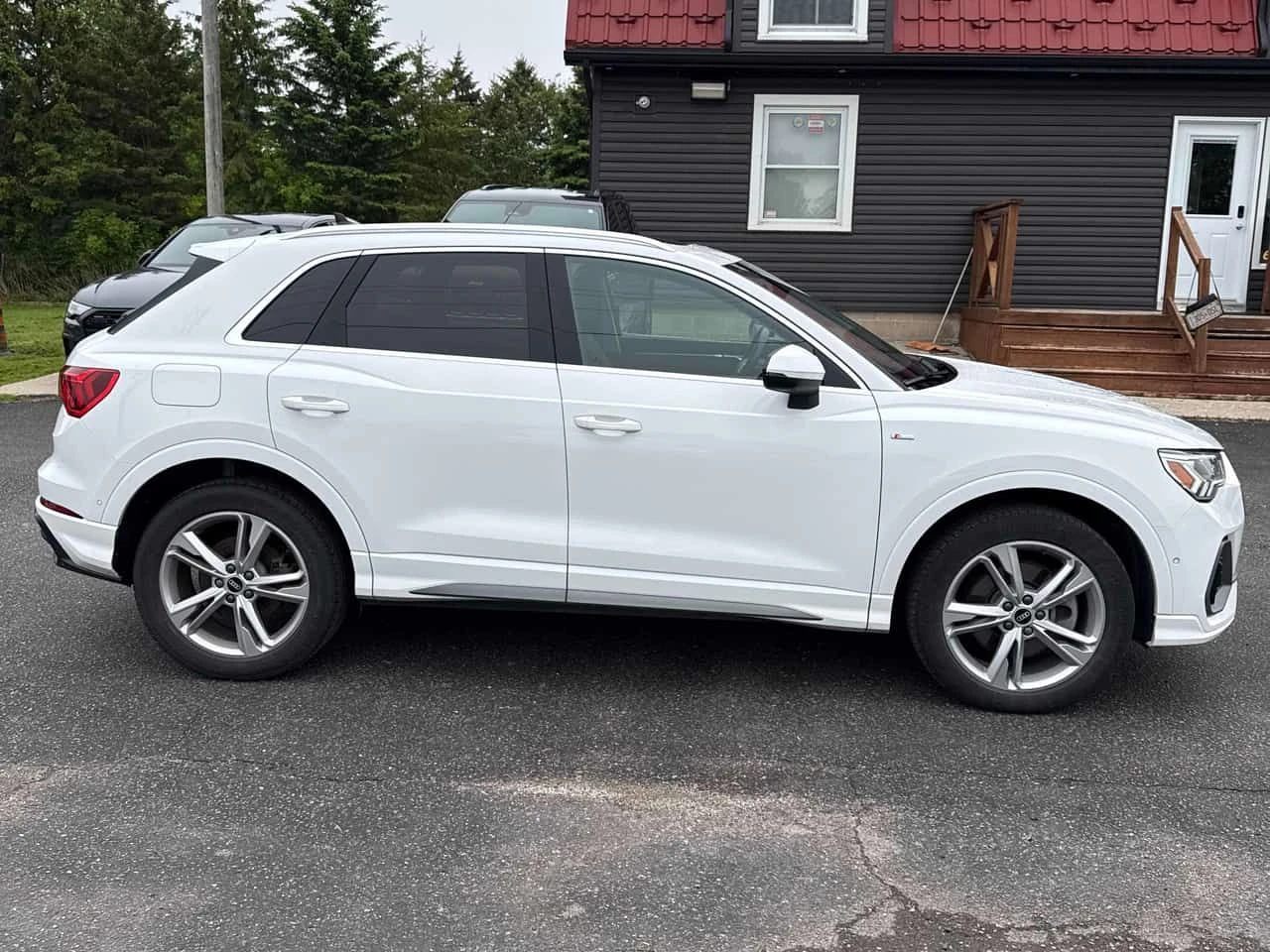 Audi Q3 Technik  CARFAX, снимка 3 - Автомобили и джипове - 54680871
