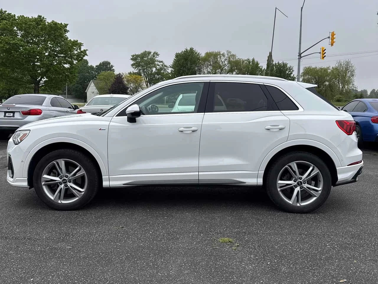 Audi Q3 Technik  CARFAX, снимка 2 - Автомобили и джипове - 54680871