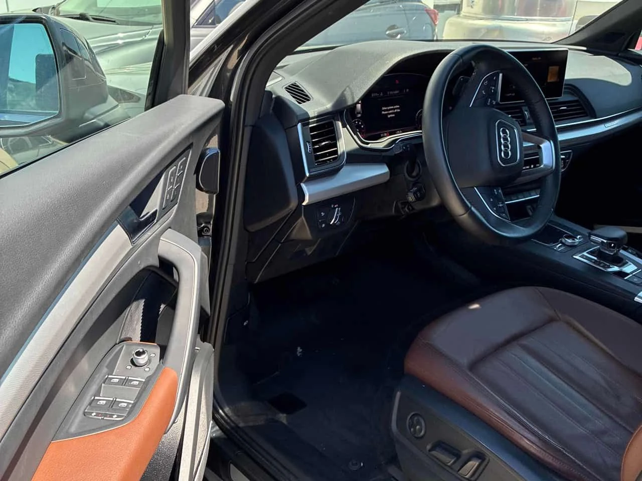 Audi Q5 Technik/360/DIS/LED/B&O/АВТОКРЕДИТ, снимка 5 - Автомобили и джипове - 54813876
