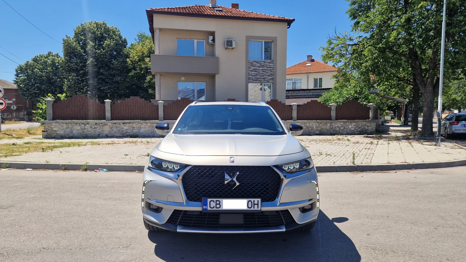 DS DS 7 Crossback 1.6 E-TENSE 300 OPERA 4WD EAT8, снимка 2 - Автомобили и джипове - 55509291