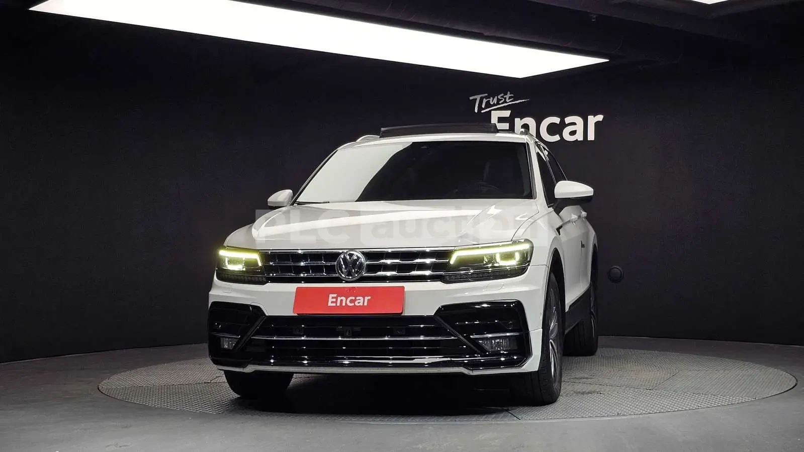 VW Tiguan Allspace R-LINE  2.0TDI PRESTIGE /PANORAMA/360CAM/FULL | Mobile.bg � ����������� 3