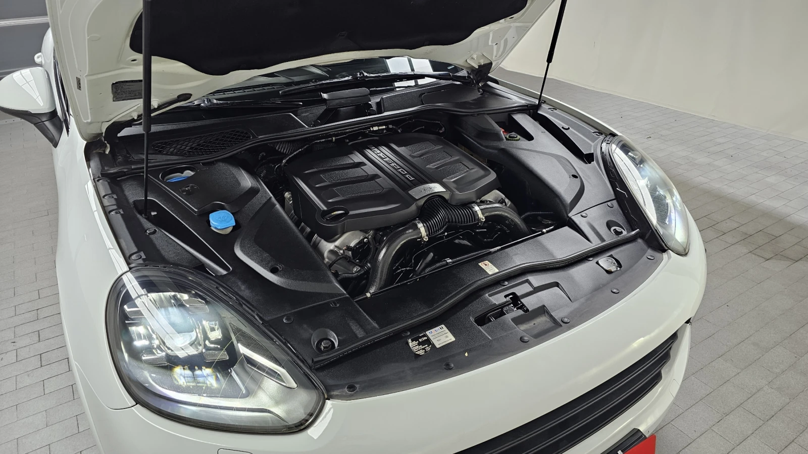 Porsche Cayenne GTS* BOSE* SOFT CLOSE* ЕЛ. БАГАЖНИК* КРАЙНА ЦЕНА, снимка 6 - Автомобили и джипове - 55983874