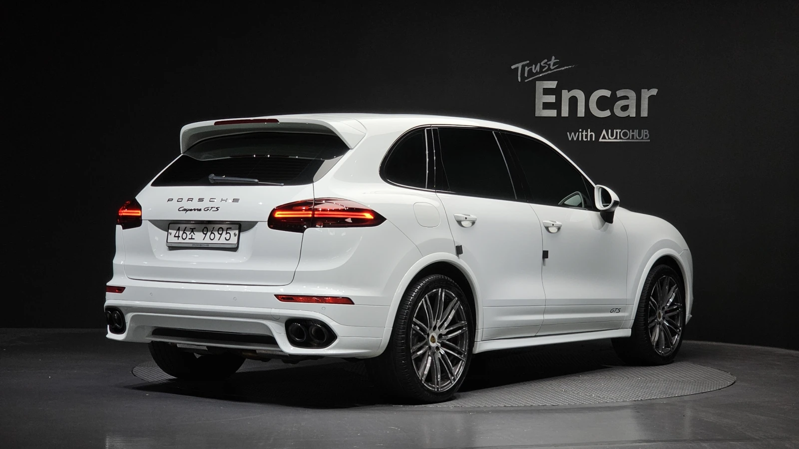 Porsche Cayenne GTS* BOSE* SOFT CLOSE* ЕЛ. БАГАЖНИК* КРАЙНА ЦЕНА, снимка 2 - Автомобили и джипове - 55983874
