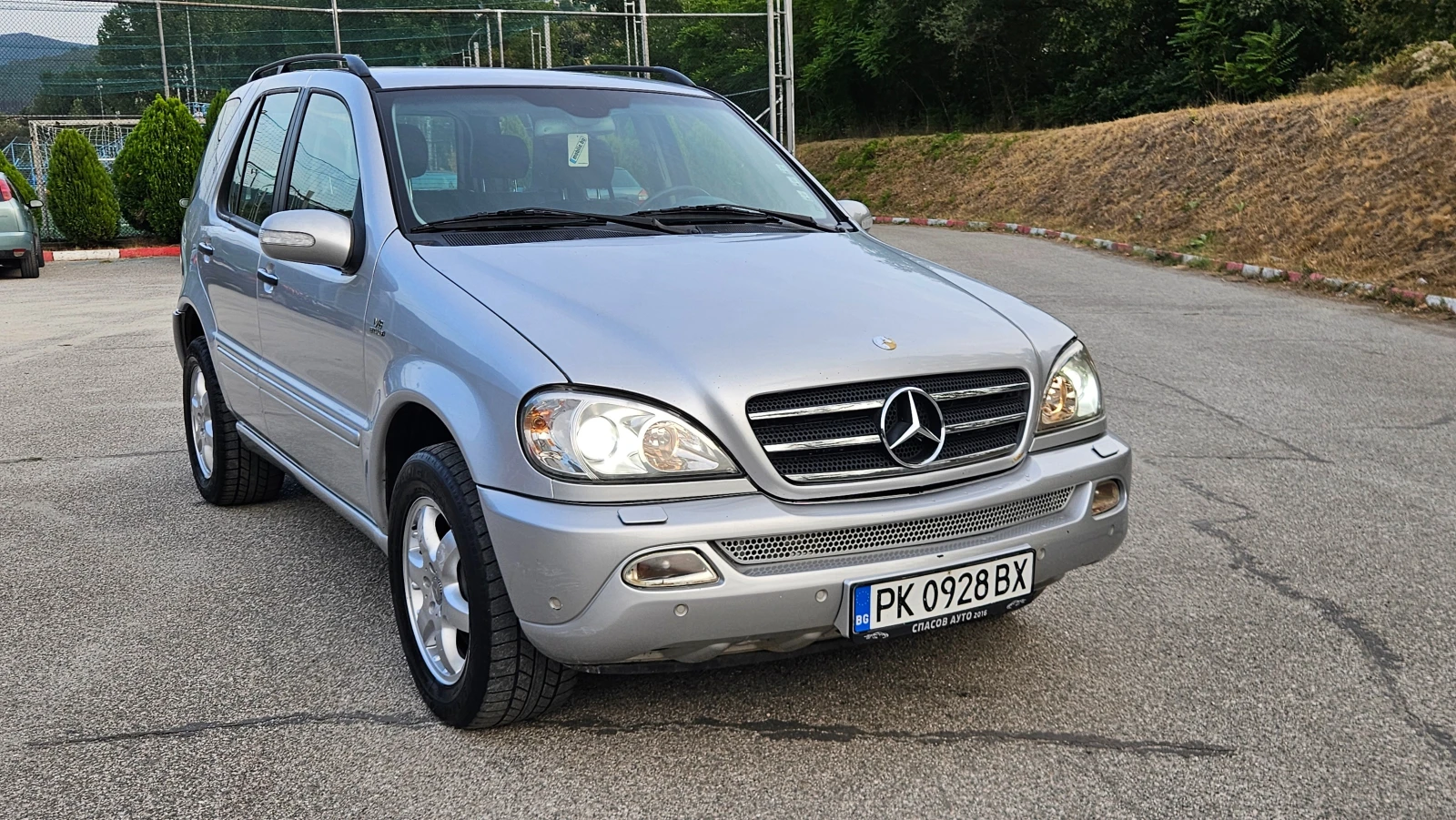 Mercedes-Benz ML 270 4.0 AVTOM/KOJA/NAVIG/TEGLI4, снимка 9 - Автомобили и джипове - 56242775