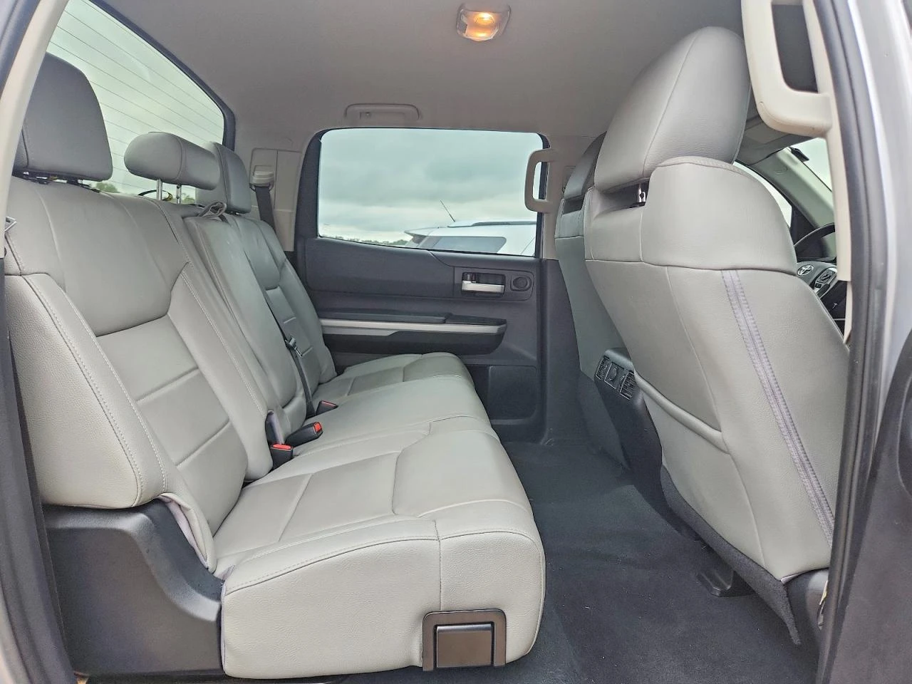 Toyota Tundra 5.7l Sr5 | Mobile.bg � ����������� 10