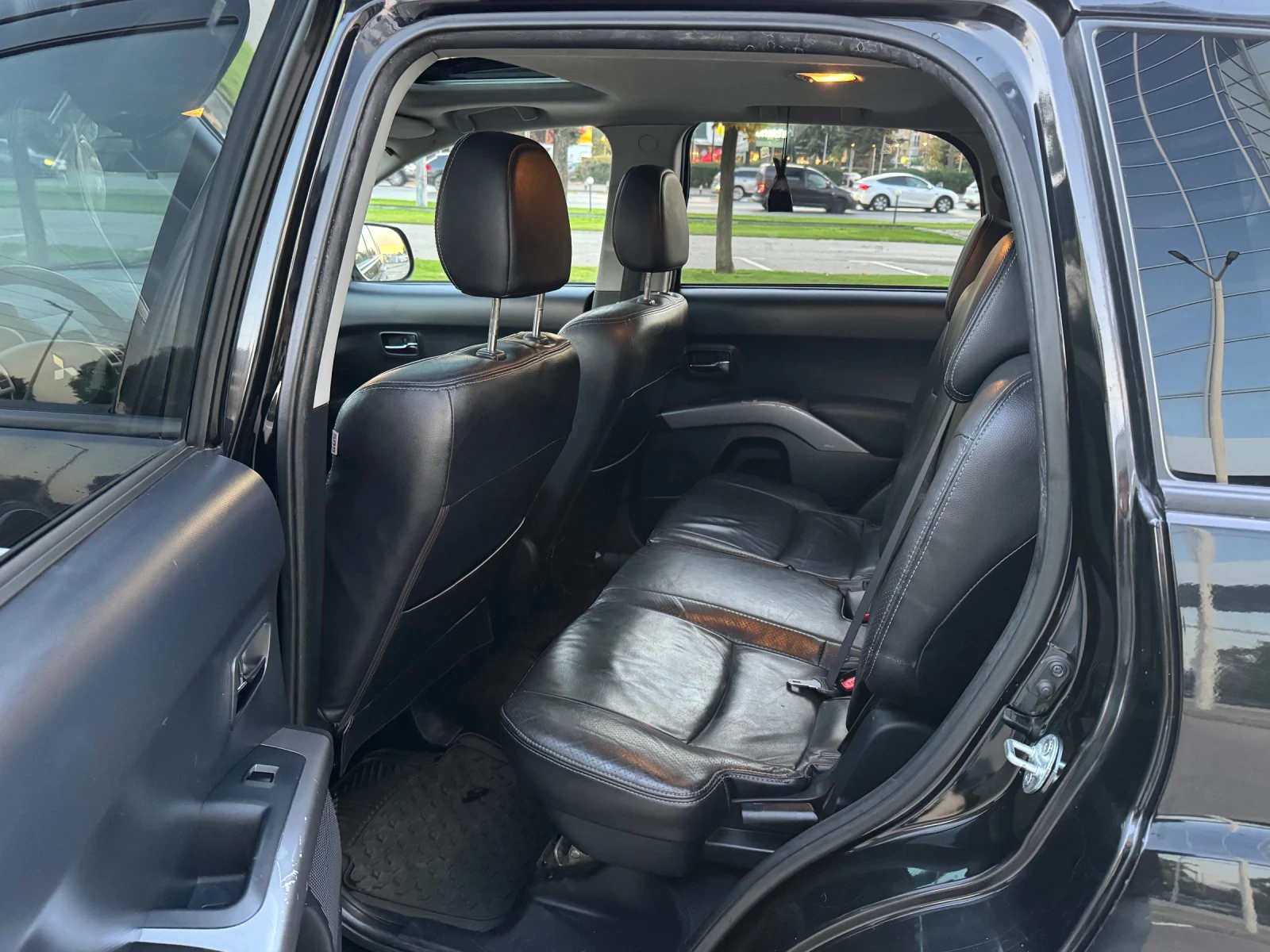 Mitsubishi Outlander, снимка 9 - Автомобили и джипове - 56541748