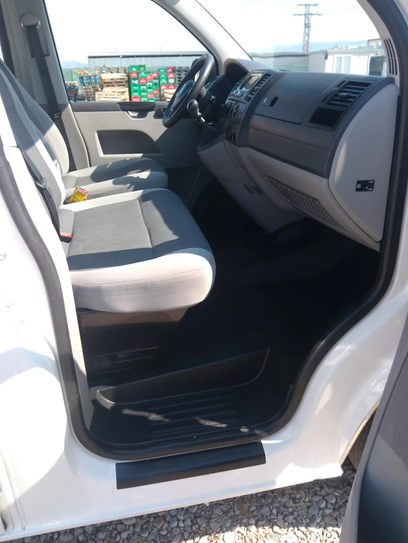 VW T6  Transporter 2.0 TDI - изображение 9