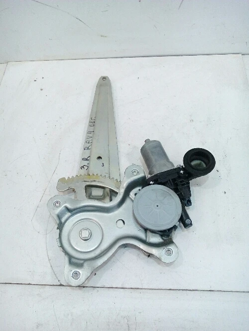 Ел.машинка стъкло задна дясна Тойота Рав4,стъклоповдигач