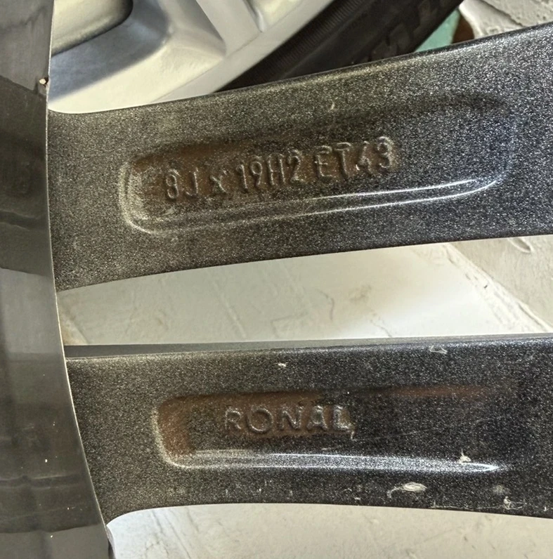 ���� � ������ 245/40R19 �� Mercedes-Benz E 350 | Mobile.bg � ����������� 12