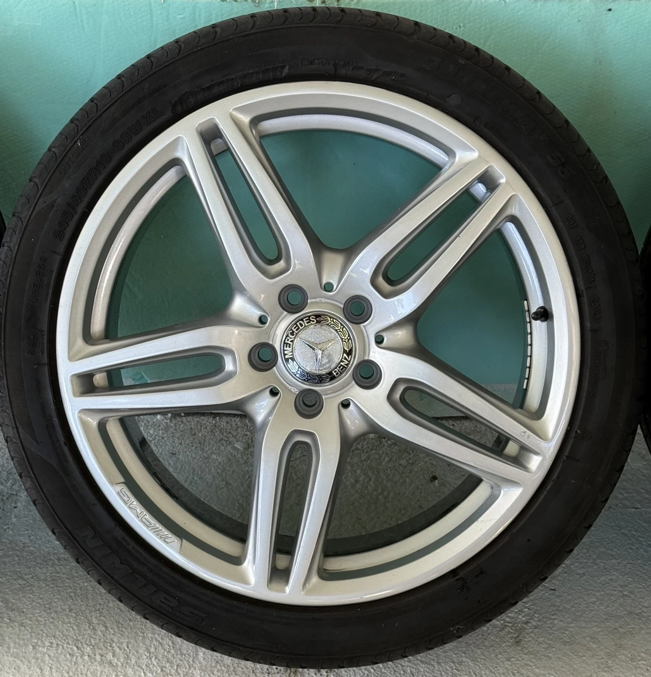 ���� � ������ 245/40R19 �� Mercedes-Benz E 350 | Mobile.bg � ����������� 3