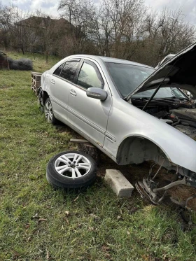 Mercedes-Benz C 320 Бензин - 450 € / 880.12 лв. - 28142171 2