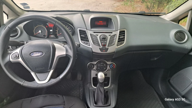 Ford Fiesta 1.3, снимка 7 - Автомобили и джипове - 47696398