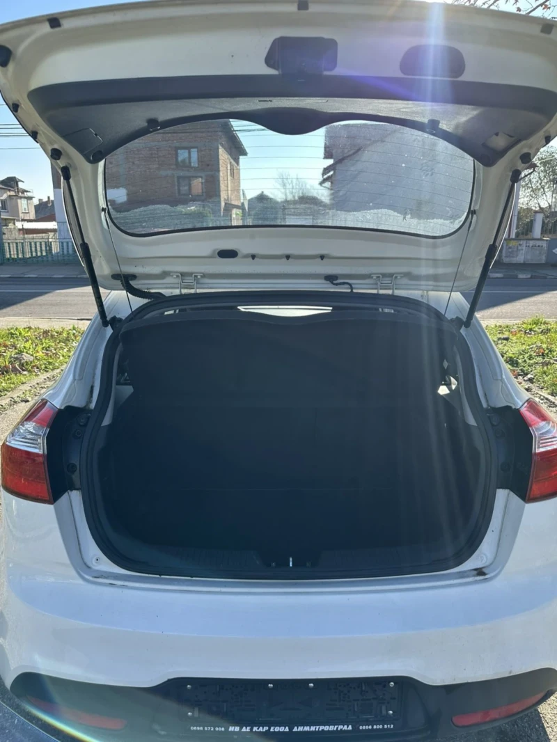 Kia Rio, снимка 12 - Автомобили и джипове - 52751665