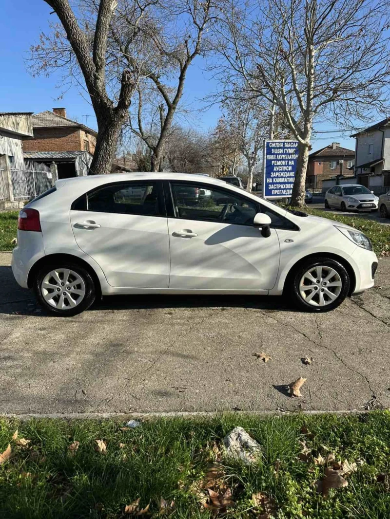 Kia Rio, снимка 10 - Автомобили и джипове - 52751665