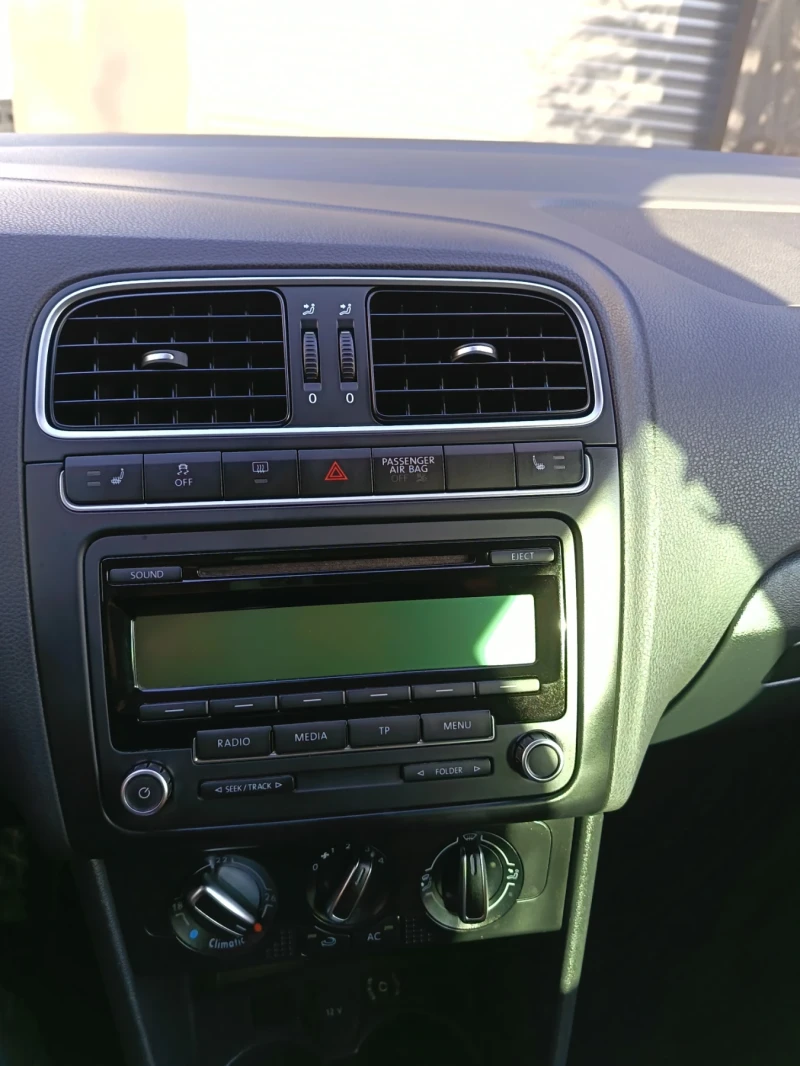 VW Polo CROSS 1, 4i 86kn, снимка 10 - Автомобили и джипове - 53042332