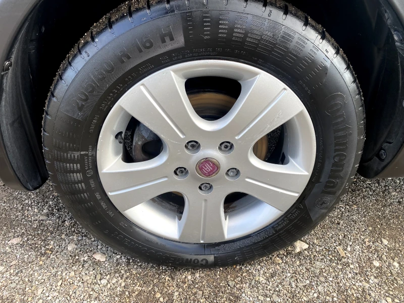 Fiat Sedici 1.9Mjet 120к.с Перфектен, снимка 11 - Автомобили и джипове - 53095812