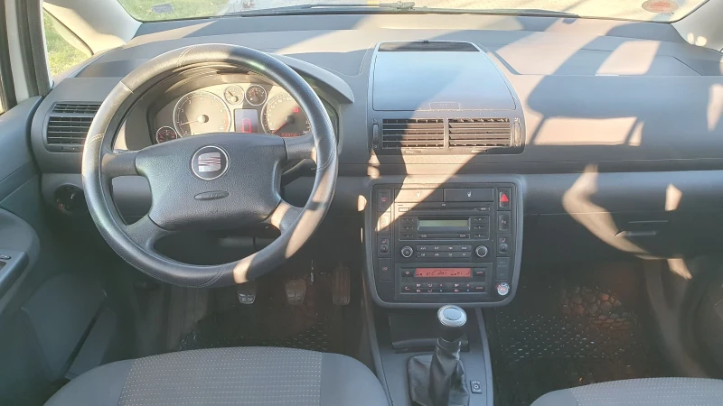 Seat Alhambra 2.0i Газов Инжекцион 7места, снимка 12 - Автомобили и джипове - 53271815