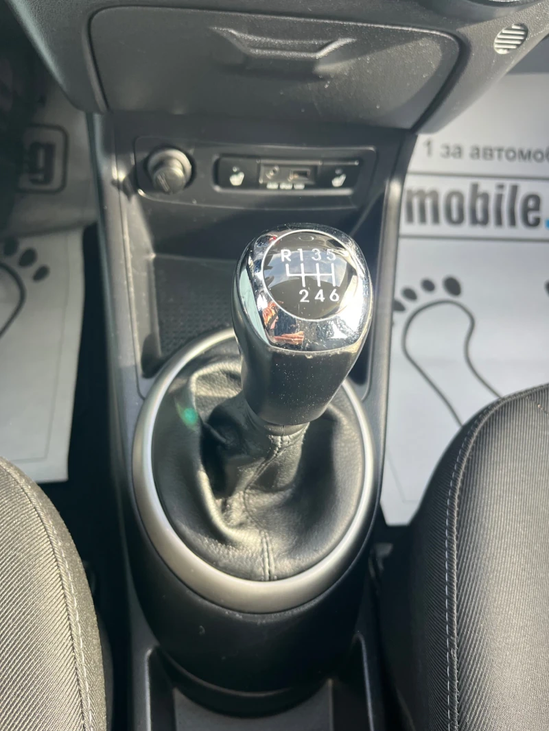 Hyundai I20 1.4 бензин 6 скорости от Швеицария, снимка 11 - Автомобили и джипове - 53494595