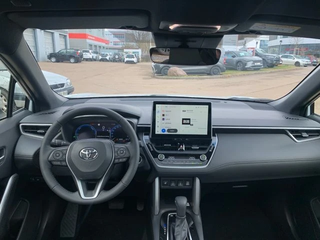 Toyota Corolla Cross 2.0 Hybrid 4x4 Team Deutschland Premium Package, снимка 13 - Автомобили и джипове - 49460007