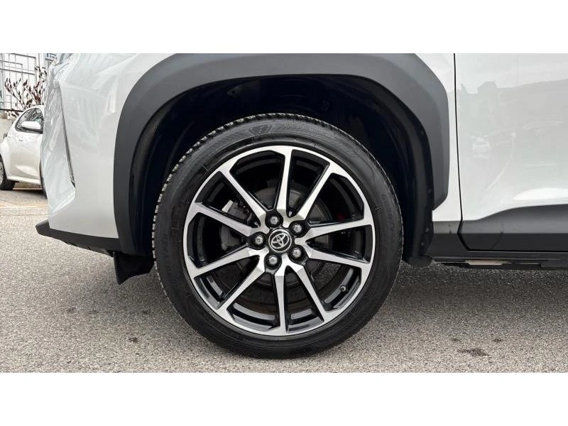 Toyota Yaris Cross 1.5HSD GR SPORT, снимка 16 - Автомобили и джипове - 54054567