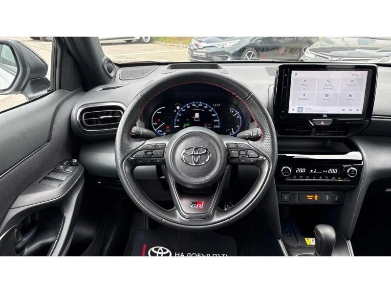 Toyota Yaris Cross 1.5HSD GR SPORT, снимка 9 - Автомобили и джипове - 54054567