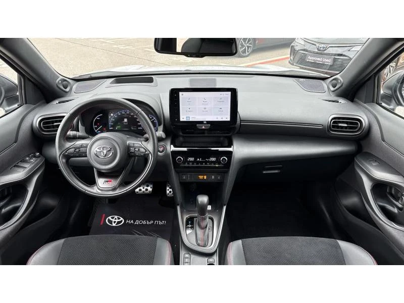 Toyota Yaris Cross 1.5HSD GR SPORT, снимка 8 - Автомобили и джипове - 54054567