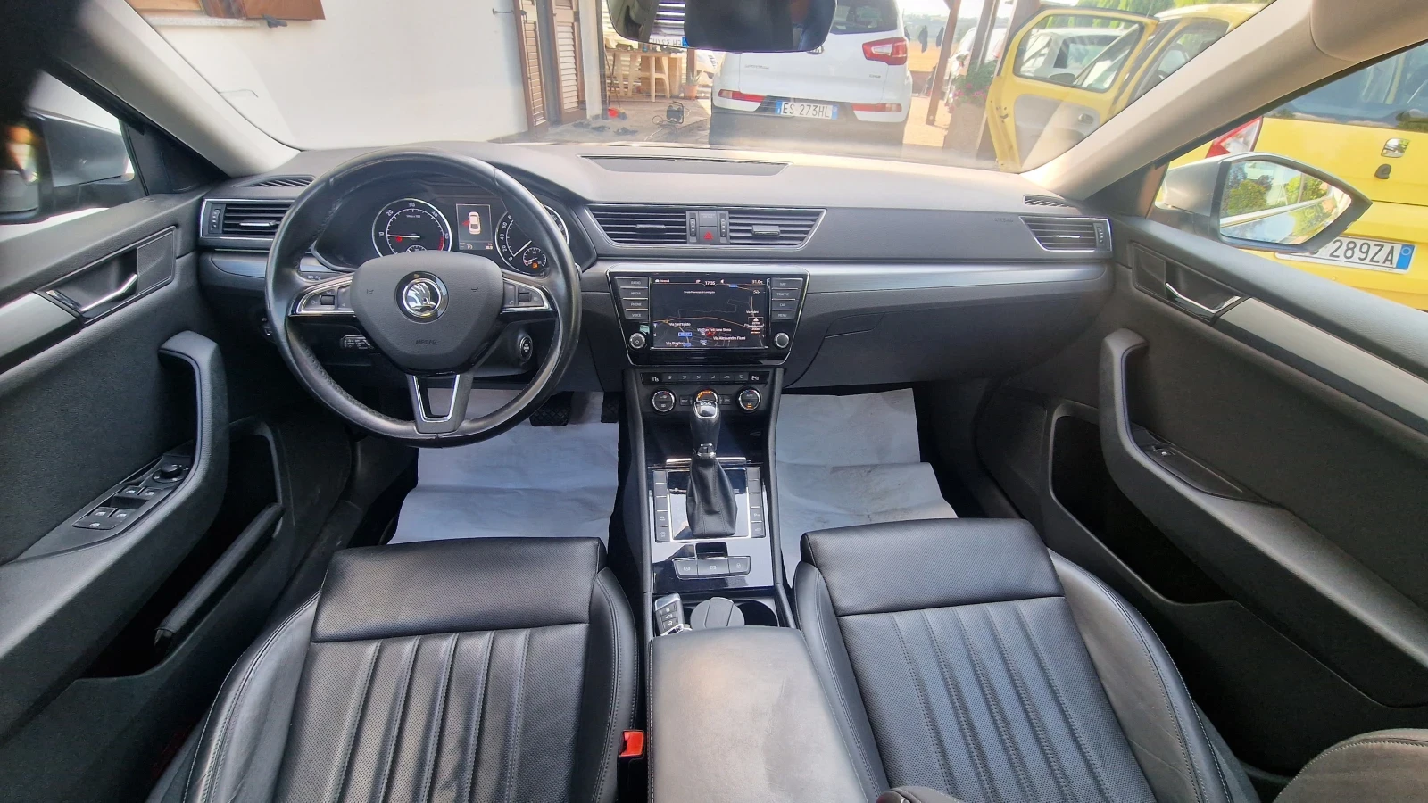 Skoda Superb 2.0TDI DSG - изображение 7