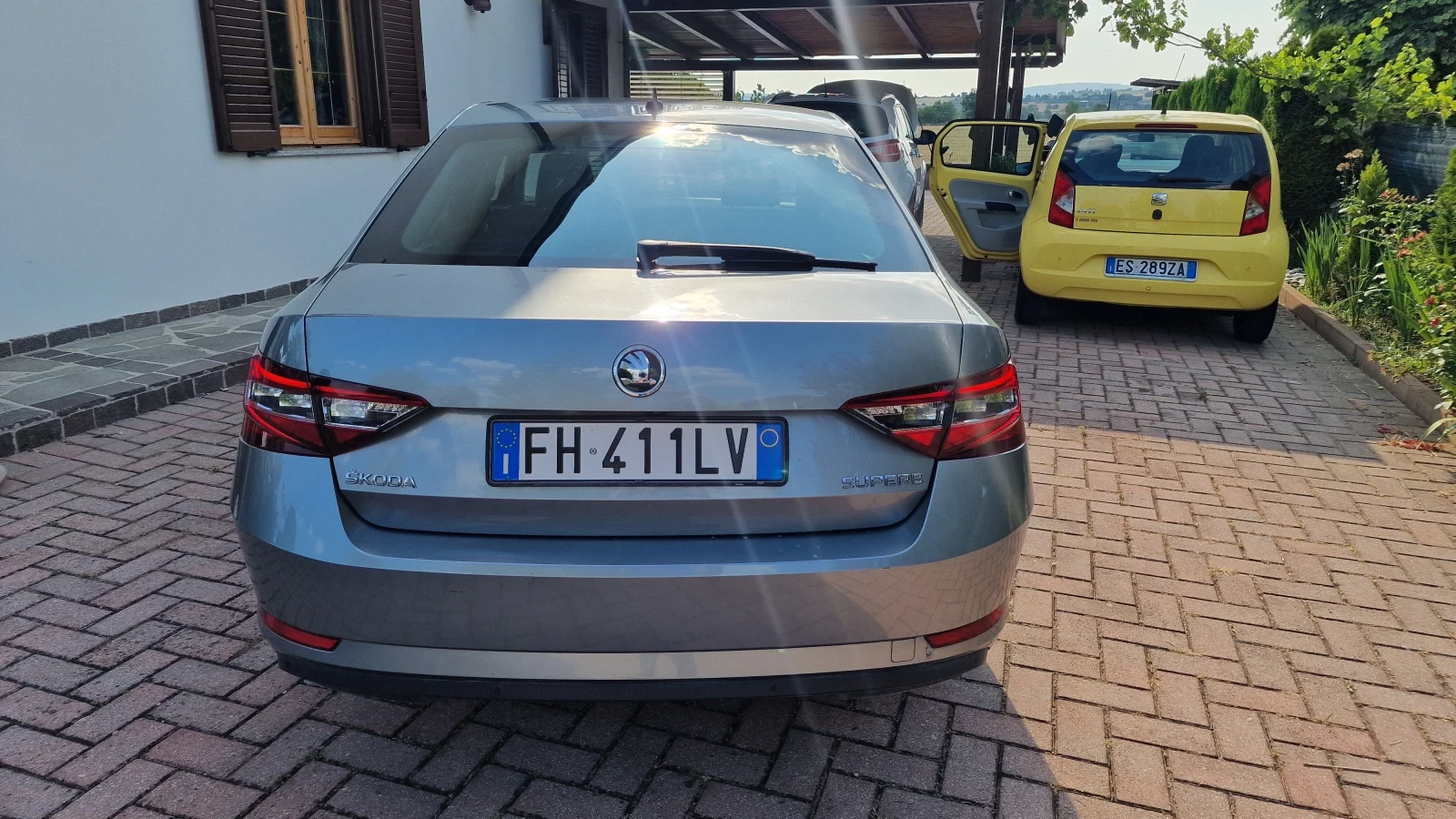 Skoda Superb 2.0TDI DSG - изображение 6