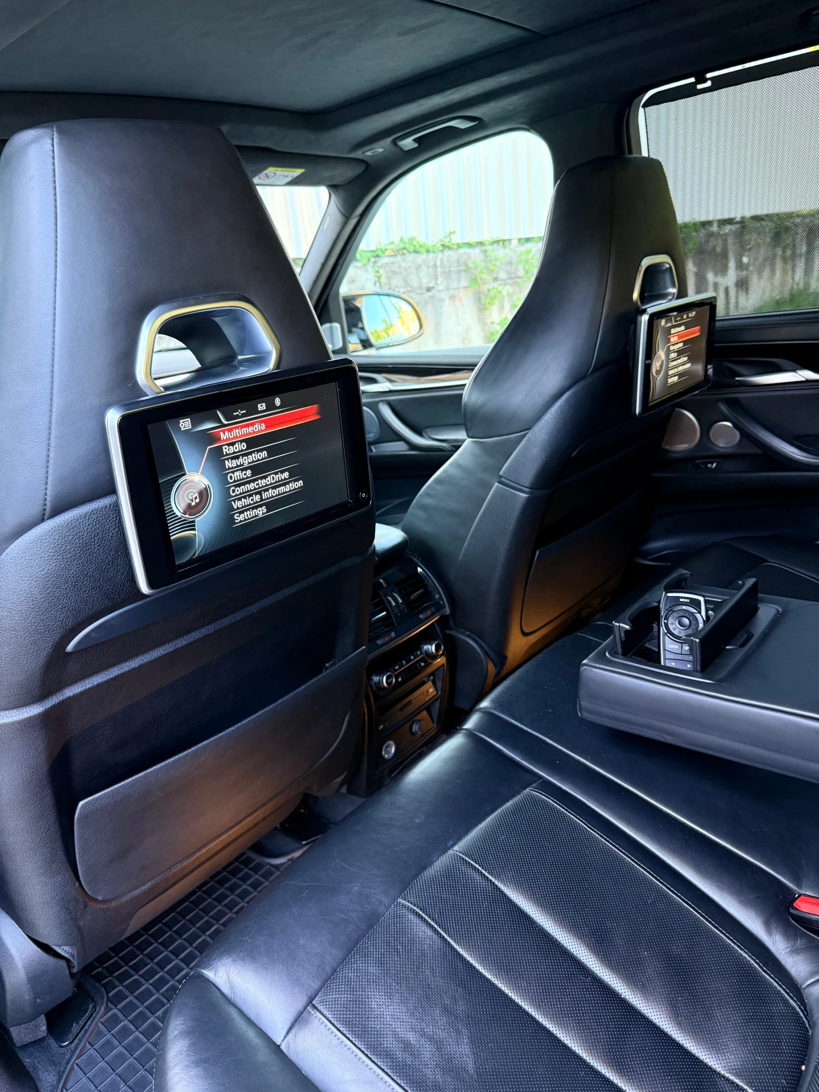 BMW X5M 575HP BLACK SAPPHIRE B&O INDIVIDUAL PACKAGE  - изображение 8