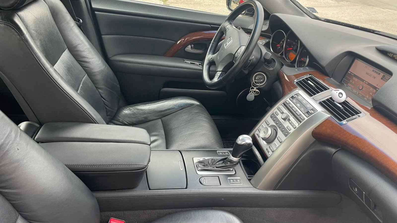 Honda Legend Honda Legend 3.5i 295к.с AWD - изображение 10