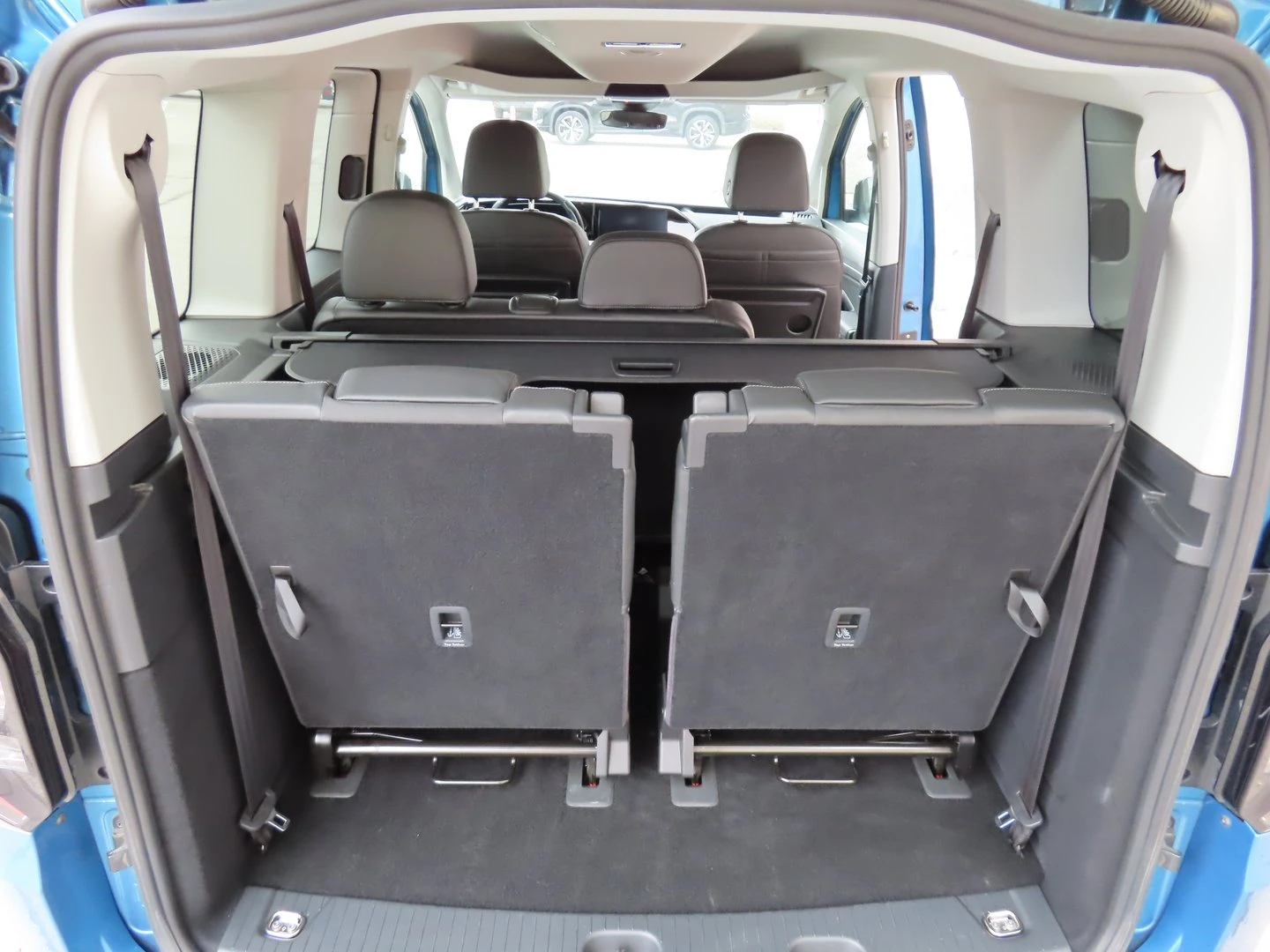 VW Caddy Style TDI 7 места - изображение 4